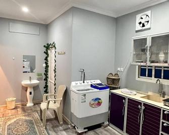 Chic 2-bedroom apartment with WiFi, AC in fabulous Madinah - Medina