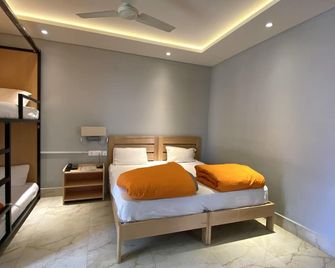 Madpackers Bir - Bīr - Bedroom