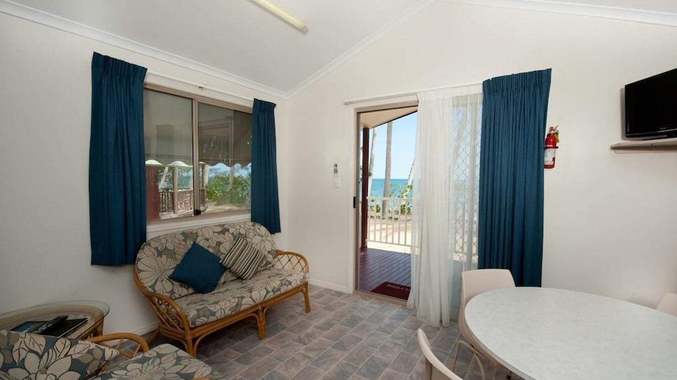 Ellis Beach Oceanfront Bungalows