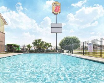 Americas Best Value Inn Lafayette - Lafayette - Piscina