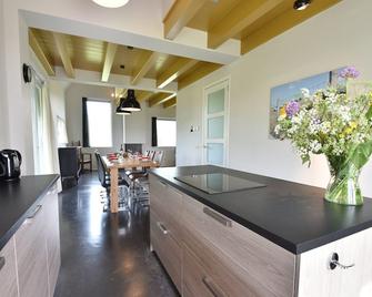 Seaside Villa with Garden - Franeker - Kitchen