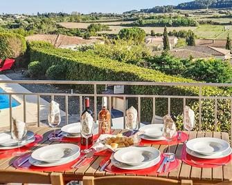 Amazing Home In Cruzy - Quarante - Balcón
