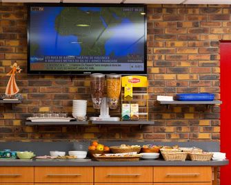 Prest 'Hotel - Chavelot - Buffet