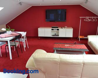 Loft Apartments Pulheim - Pulheim - Living room