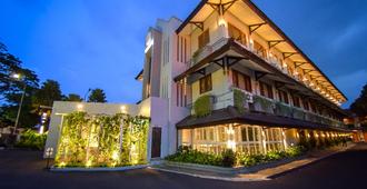Hotel Nyland Pasteur Bandung - Bandung - Bangunan