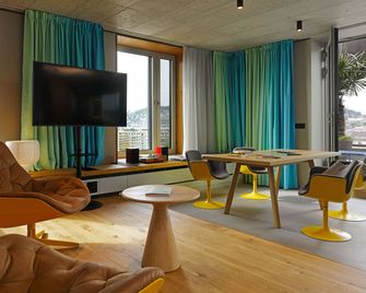 25hours Hotel Zurich Langstrasse - Zúrich - Habitación