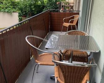 2 BR apartment near lake and city centre - D5 - Zurich - Balcony