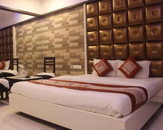 Hotel Celeste Colaba - Mumbai - Bedroom