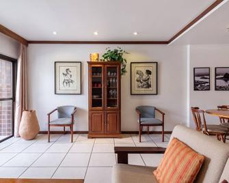 Conforto e Tranquilidade no Humaita - M404 - Rio de Janeiro - Living room