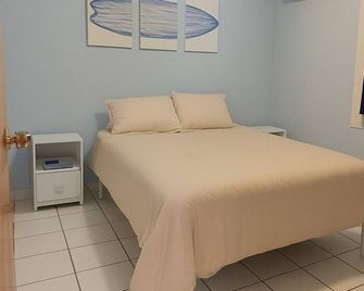 Costa Corcega 1F- Puerta del Sol Beachfront Escape - Rincon