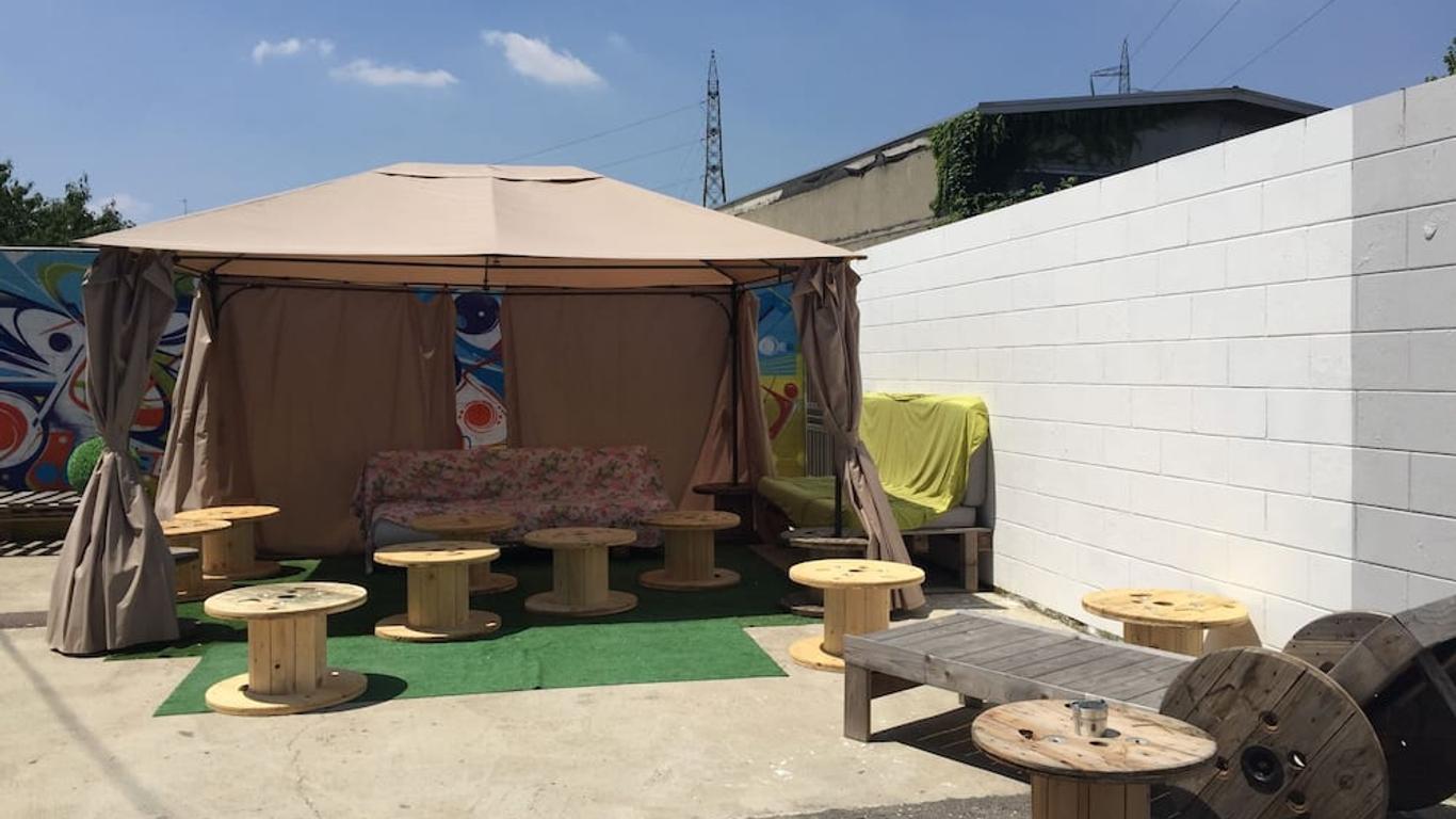 لا كورداتا أكوموداشن - وود هاوس بيك هوتل