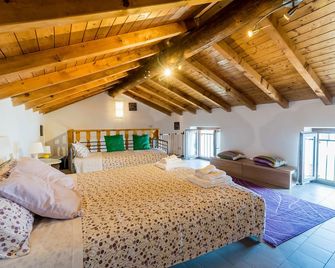 Lake Como - Great View - Gravedona - Phòng ngủ