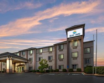 Bay Inn & Suites Troy - Troy - Building