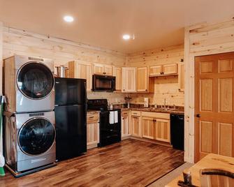 Northwoods Riverbank Sauna Cabin 14A - Houghton - Kuchyň