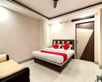 Pati Niwas Guest House - Jhārsuguda - Bedroom