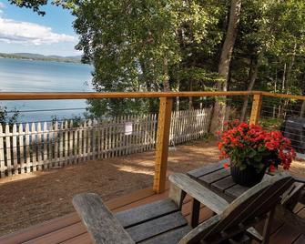 Oceanfront Cottage, Near Acadia National Park, Private Beach - Trenton - Balcony