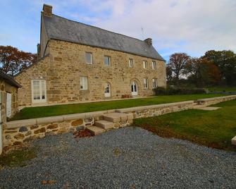 Charming Breton house with all comforts - Guingamp - Gebäude