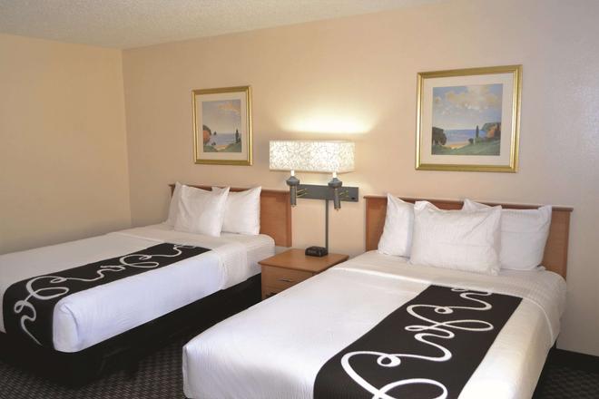 La Quinta Inn Suites By Wyndham Tampa Fairgrounds Casino 73