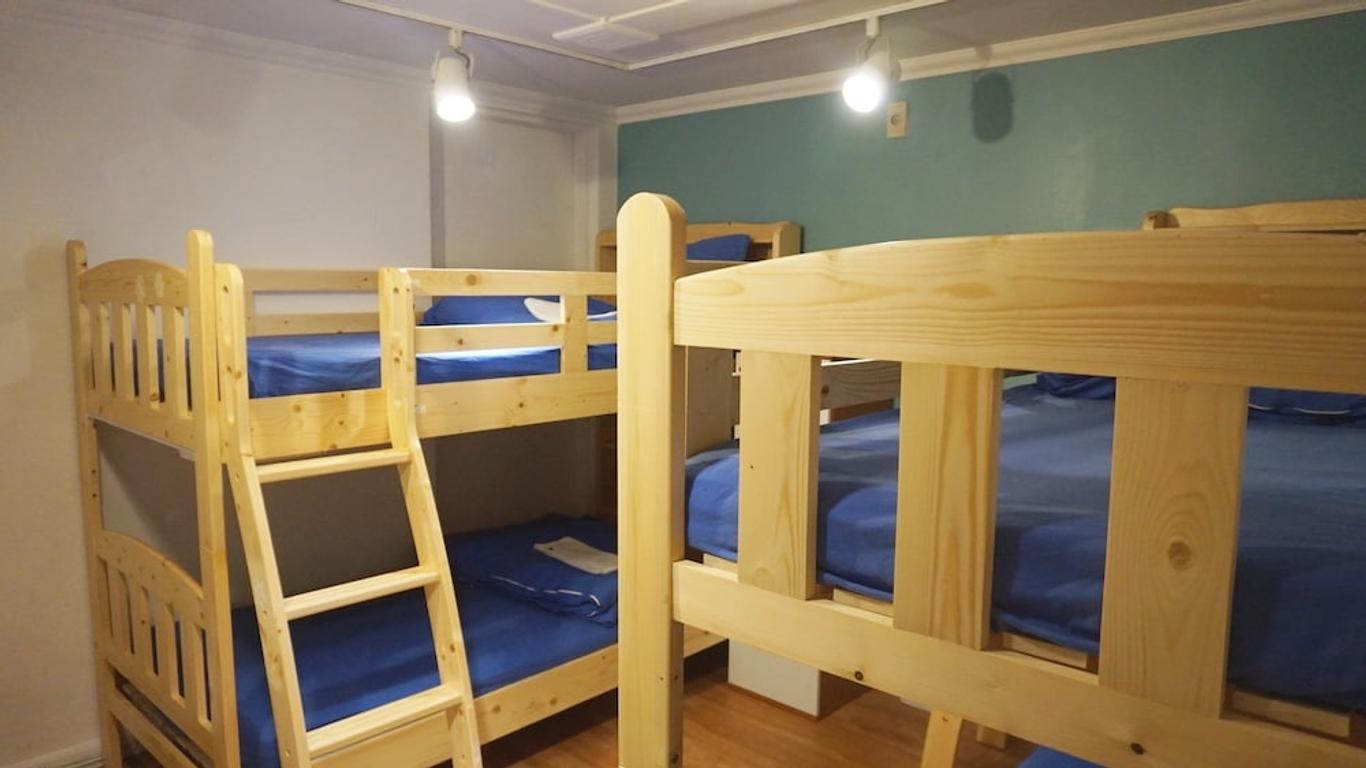 Sinchon Sisters Hostel