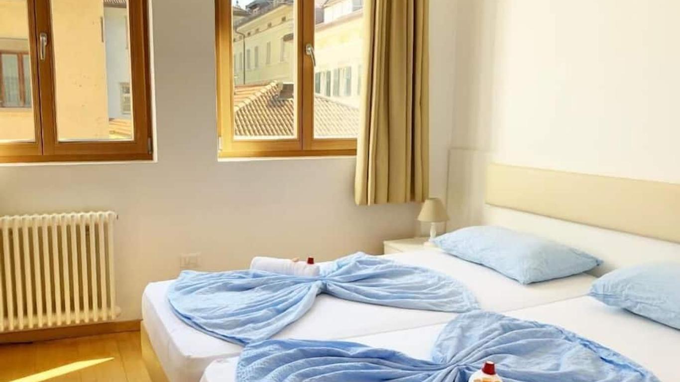 أرجينتيري جيست هاوس