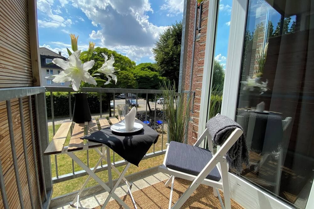 Business & Tourist Apartment mit Balkon - אוסנבריק - מרפסת