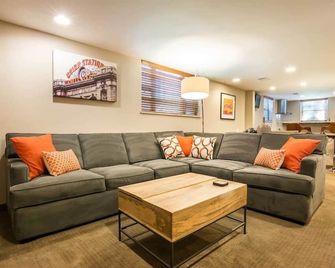 Walk to everything in Hip Historic Highlands/LoHi - Denver - Salon