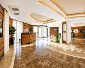Monte Carlo Palace Suites - Bucarest - Recepción