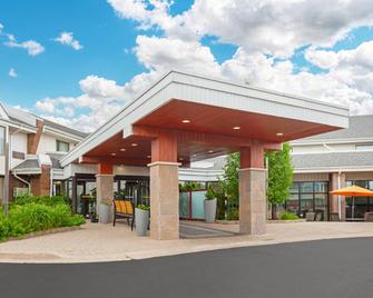 Quality Inn & Suites - Brampton - Budova