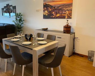 Ultra complete house with garden and barbecue, garage - 6 km from the beaches - Lourinhã - Essbereich