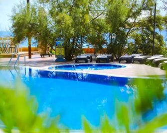 Palace Hotel Olive Odore - Küçükkuyu - Piscina