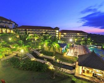 New Kuta Hotel - South Kuta - בניין