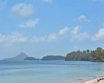 Copacabana 2 cute unit with water views from the balcony - Corlette - Playa