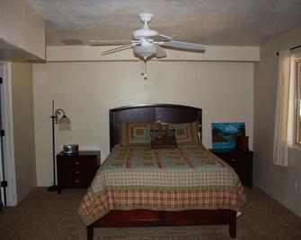 Mountain House - Retreat/ Newly Remodeled! Linens Included - Twain Harte - Bedroom