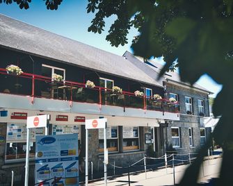 Hotel Aquatel - Dinant - Building