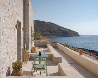 Yerma Suites Limeni - Limeni - Balkon