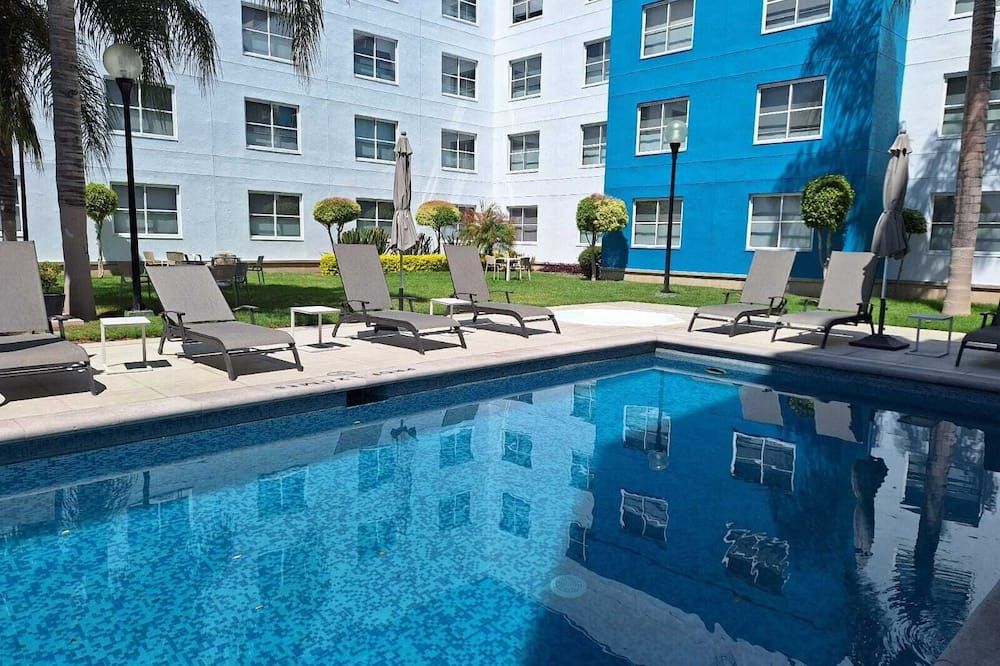 Sierra Suites By Hp Hotels - סן לואיס פוטוסי - בריכה