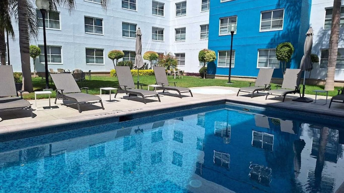 Sierra Suites By Hp Hotels