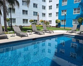 Sierra Suites By Hp Hotels - San Luis Potosí - Piscina