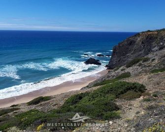 Nice country house in national park only 3km from the beaches. - Rogil - Beach