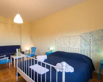 Next Stop Roma Affittacamere Da Me - Rome - Bedroom
