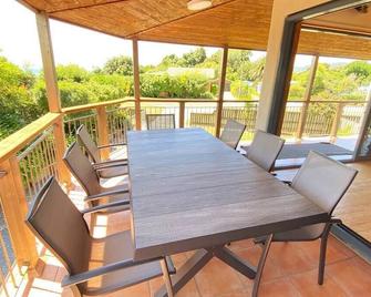 Pohara Tides - Poharas Beach Getaway - Pohara - Balcon