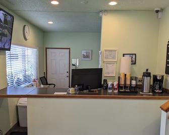 K&E Motor Inn - אדמונדס - דלפק קבלה