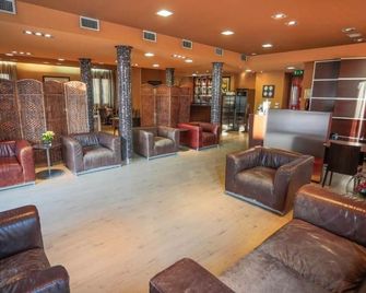 Hotel Fortyfive - Chivasso - Salónek