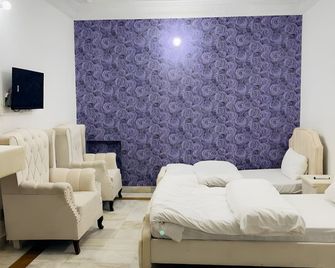 Hotel Multan One - Multān - Bedroom