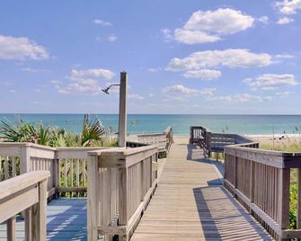 Queens Court 1201, Oceanfront Condo in Emerald Isle, NC! - Emerald Isle - Beach