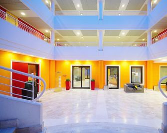 Caesar's Hotel - Cagliari - Recepción