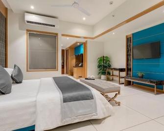 Sunotel - Saputara - Camera da letto