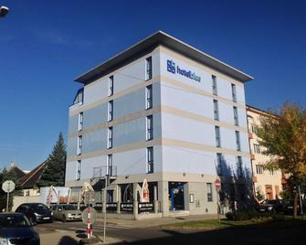 Hotel Blue Bratislava - Bratislava - Edificio