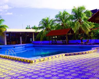 Hotel Sol del Oriente Iquitos - Iquitos - Piscina