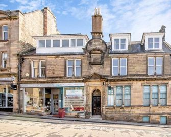 Carvetii - Edward House B - 2 Dbl bed 1st floor flat - Dunfermline - Edificio
